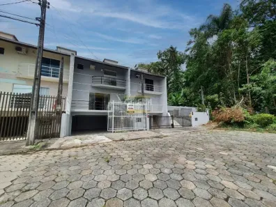 Sobrado com 3 Quartos à venda, 133m² no Floresta, Joinville
