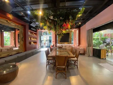 Casa com 3 Quartos à venda, 400m² no Pompéia, Santos