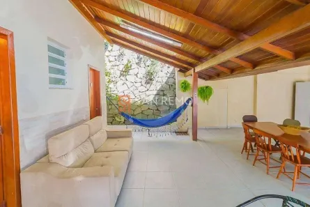 Casa com 5 Quartos para venda ou aluguel, 235m² no Trindade, Florianópolis