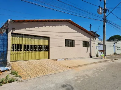 Casa com 3 Quartos à venda, 360m² no Vila Regina, Goiânia