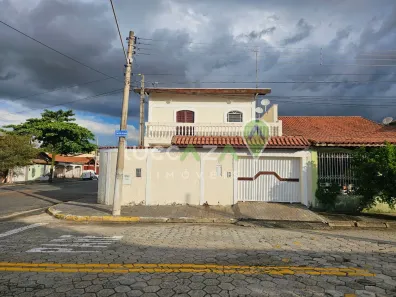 Sobrado com 4 Quartos à venda, 259m² no Jardim Santa Maria, Jacareí