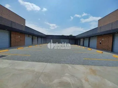 Ponto Comercial para alugar, 82m² no Shopping Park, Uberlândia