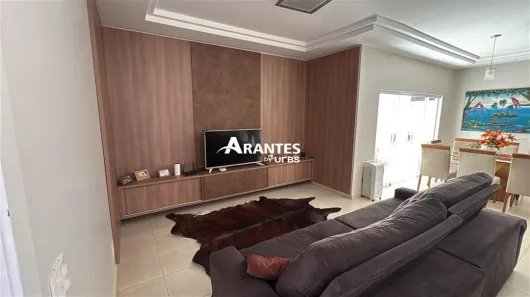 Casa com 3 Quartos à venda, 170m² no Santa Rosa, Uberlândia