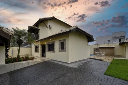 Sobrado com 4 Quartos à venda, 230m² no Jardim Imperador, Peruíbe
