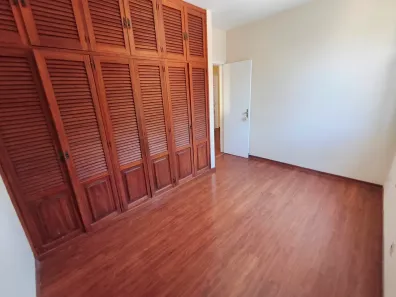 Casa com 3 Quartos para alugar, 185m² no Imbetiba, Macaé