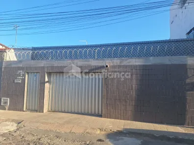 Casa com 4 Quartos à venda, 200m² no Vila Velha, Fortaleza