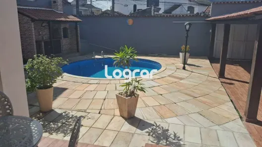 Casa com 3 Quartos à venda, 200m² no Itaipu, Niterói