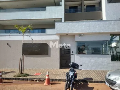 Apartamento com 4 Quartos para alugar, 125m² no Jardim Colina, Uberlândia