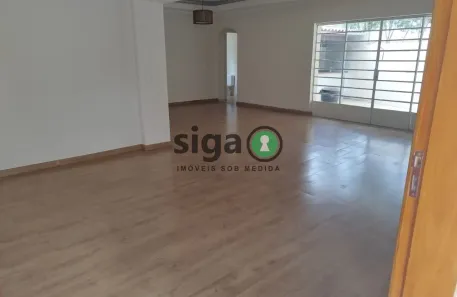 Casa com 3 Quartos para alugar, 230m² no Granja Julieta, São Paulo