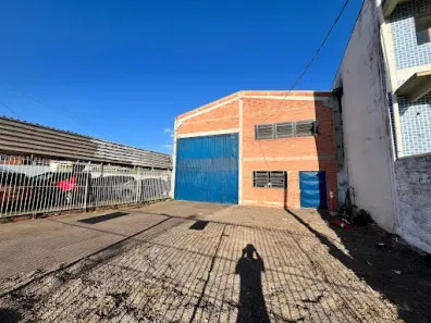 Galpão/Depósito/Armazém para alugar, 240m² no Vera Cruz, Gravataí