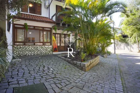 Casa de Condomínio com 2 Quartos para alugar, 120m² no Barra da Lagoa, Florianópolis
