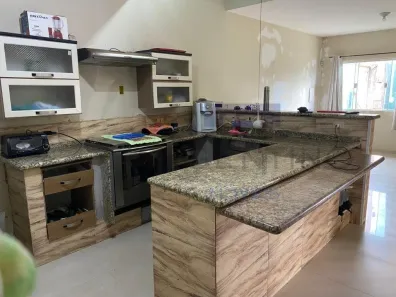 Casa com 3 Quartos à venda, 170m² no Jardim Layr, Mogi das Cruzes
