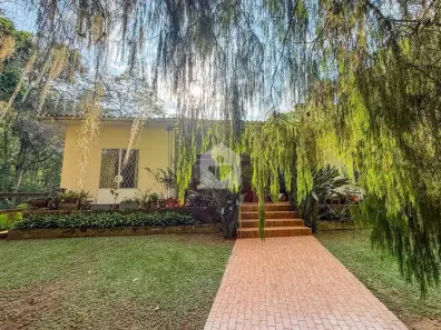 Casa com 3 Quartos à venda, 363m² no Corrêas, Petrópolis