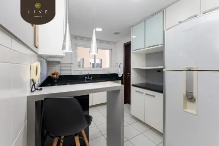 Apartamento com 3 Quartos para alugar, 95m² no Água Verde, Curitiba