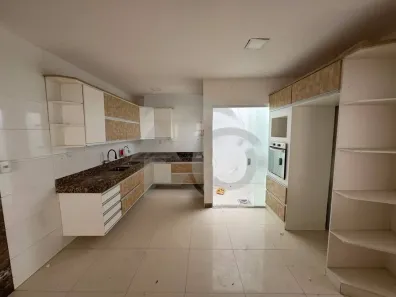 Casa com 5 Quartos à venda, 300m² no Atalaia, Aracaju