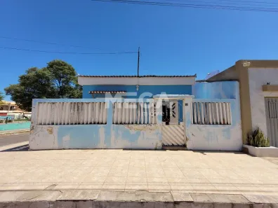 Casa com 2 Quartos para alugar, 134m² no Alto da Alegria, Barbalha