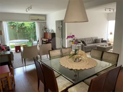 Sobrado com 4 Quartos à venda, 245m² no Jardim Prudência, São Paulo