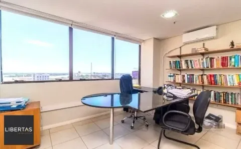 Sala Comercial com 7 Quartos à venda, 396m² no Centro Histórico, Porto Alegre