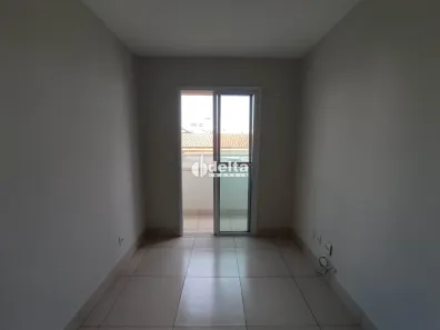 Apartamento com 2 Quartos para alugar, 60m² no Segismundo Pereira, Uberlândia