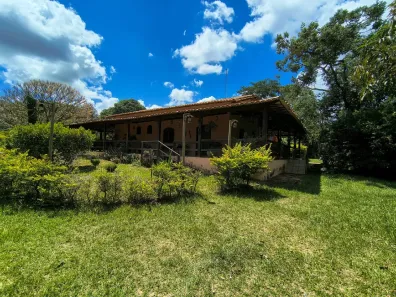 Fazenda/Sítio com 4 Quartos à venda, 323m² no Vila Ipê Amarelo, Contagem