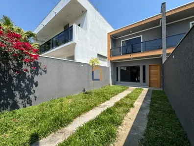 Sobrado com 3 Quartos à venda, 121m² no Pinheirinho, Curitiba