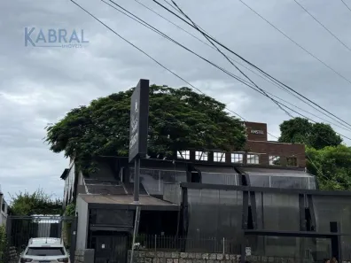 Ponto Comercial para alugar, 360m² no Coqueiros, Florianópolis