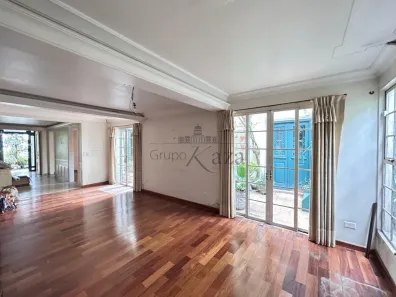 Sobrado com 4 Quartos à venda, 261m² no Granja Julieta, São Paulo
