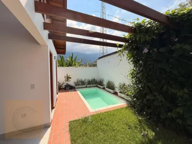 Casa com 3 Quartos à venda, 240m² no Massaguaçu, Caraguatatuba
