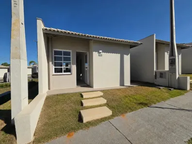 Casa de Condomínio com 2 Quartos para alugar, 45m² no Distrito Industrial do Una II, Taubaté