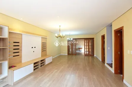 Casa com 3 Quartos à venda, 156m² no Guarujá, Porto Alegre