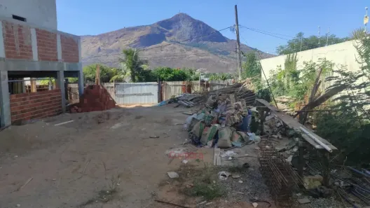 Lote/Terreno à venda, 570m² no Vila Bretas, Governador Valadares