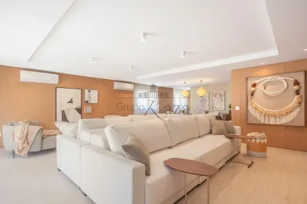 Apartamento com 4 Quartos para alugar, 241m² no Cerqueira César, São Paulo