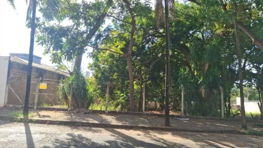 Lote/Terreno à venda, 1000m² no Cidade Jardim, Uberlândia