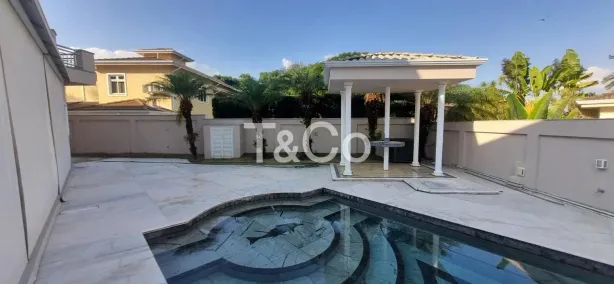 Sobrado com 5 Quartos para venda ou aluguel, 570m² no Loteamento Alphaville Campinas, Campinas