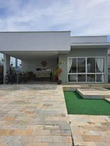 Casa com 3 Quartos para alugar, 230m² no Bairro Novo, Carpina