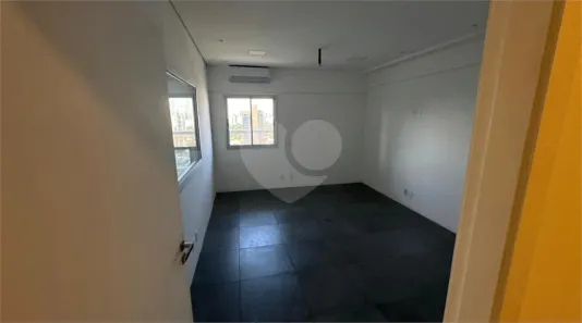 Sala Comercial para alugar, 58m² no Real Parque, São Paulo
