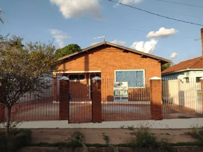 Casa com 2 Quartos à venda, 114m² no Jardim Santa Lúcia, Araraquara