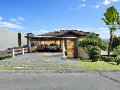 Casa de Condomínio com 3 Quartos à venda, 330m² no Golf Gardens, Carapicuíba