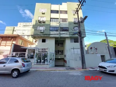 Apartamento com 3 Quartos para alugar, 85m² no Coqueiros, Florianópolis