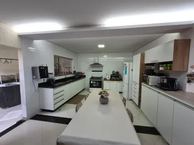 Casa de Condomínio com 3 Quartos à venda, 300m² no Setor Habitacional Vicente Pires, Brasília
