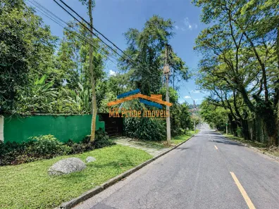 Casa de Condomínio com 3 Quartos para venda ou aluguel, 304m² no Chácara de La Rocca, Carapicuíba
