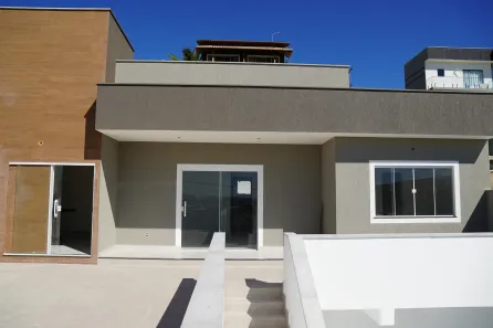 Casa de Condomínio com 3 Quartos à venda, 99m² no Ogiva, Cabo Frio