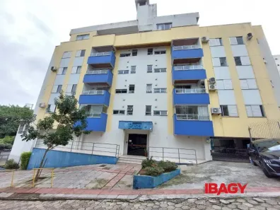 Apartamento com 3 Quartos para alugar, 82m² no Itacorubi, Florianópolis