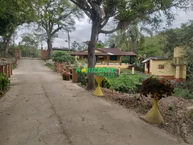Fazenda/Sítio com 4 Quartos à venda, 1616m² no Nogueira, Guararema