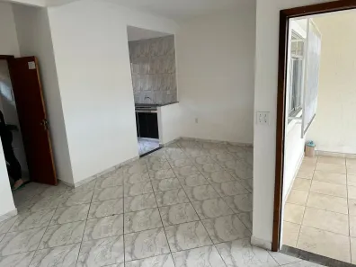 Casa com 2 Quartos à venda, 81m² no Bandeirantes, Juiz de Fora