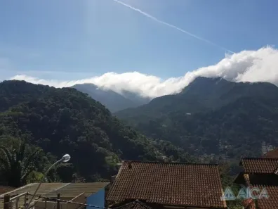 Lote/Terreno à venda, 690m² no Mosela, Petrópolis