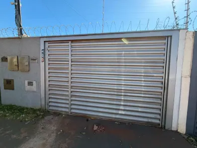 Casa com 2 Quartos para alugar, 50m² no Jardim São Conrado, Campo Grande
