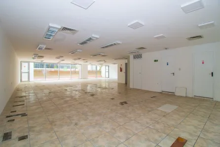Sala Comercial para venda ou aluguel, 240m² no Centro Histórico, Porto Alegre