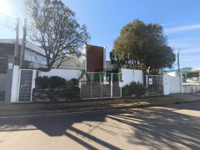 Casa com 3 Quartos à venda, 210m² no Dom Pedro, Londrina