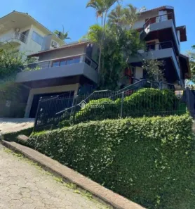 Casa com 3 Quartos à venda, 438m² no Coqueiros, Florianópolis